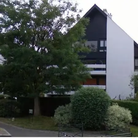 Apartment 2 Bedroom Condomium With Terrace & Garden *