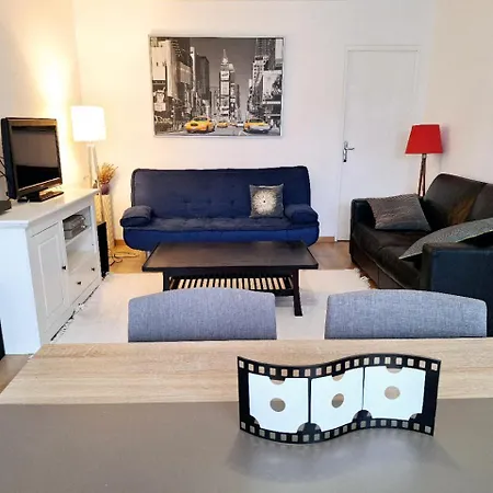 2 Bedroom Condomium With Terrace & Garden * Saint-Germain-en-Laye