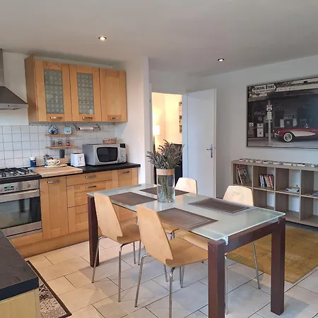 2 Bedroom Condomium With Terrace & Garden * Saint-Germain-en-Laye